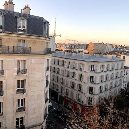 Avec Vue Paris
